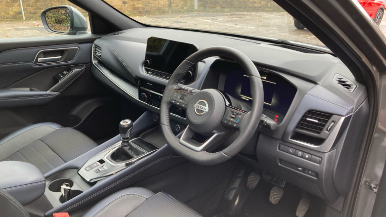 Nissan Qashqai 1.3 DiG-T MH Tekna 5dr Petrol Hatchback